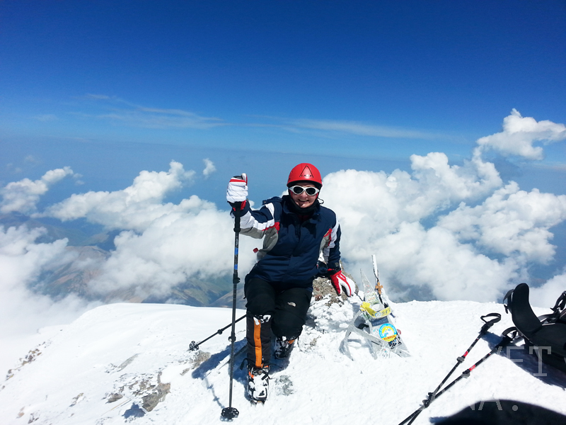 Na versine Elbrus